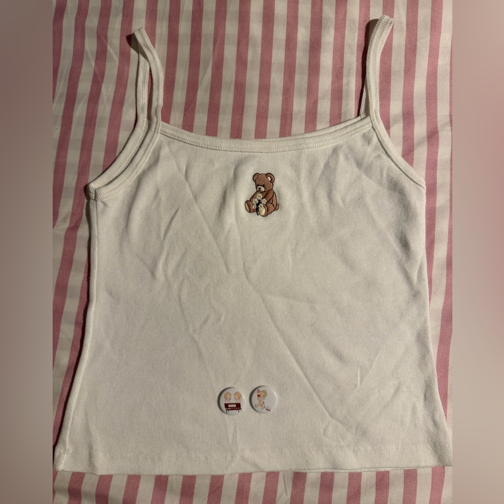 Brandy Melville mini Bear Embroidery tank top